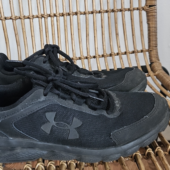 Under Armour Charged Assert Running Shoes - Picture 2 of 7